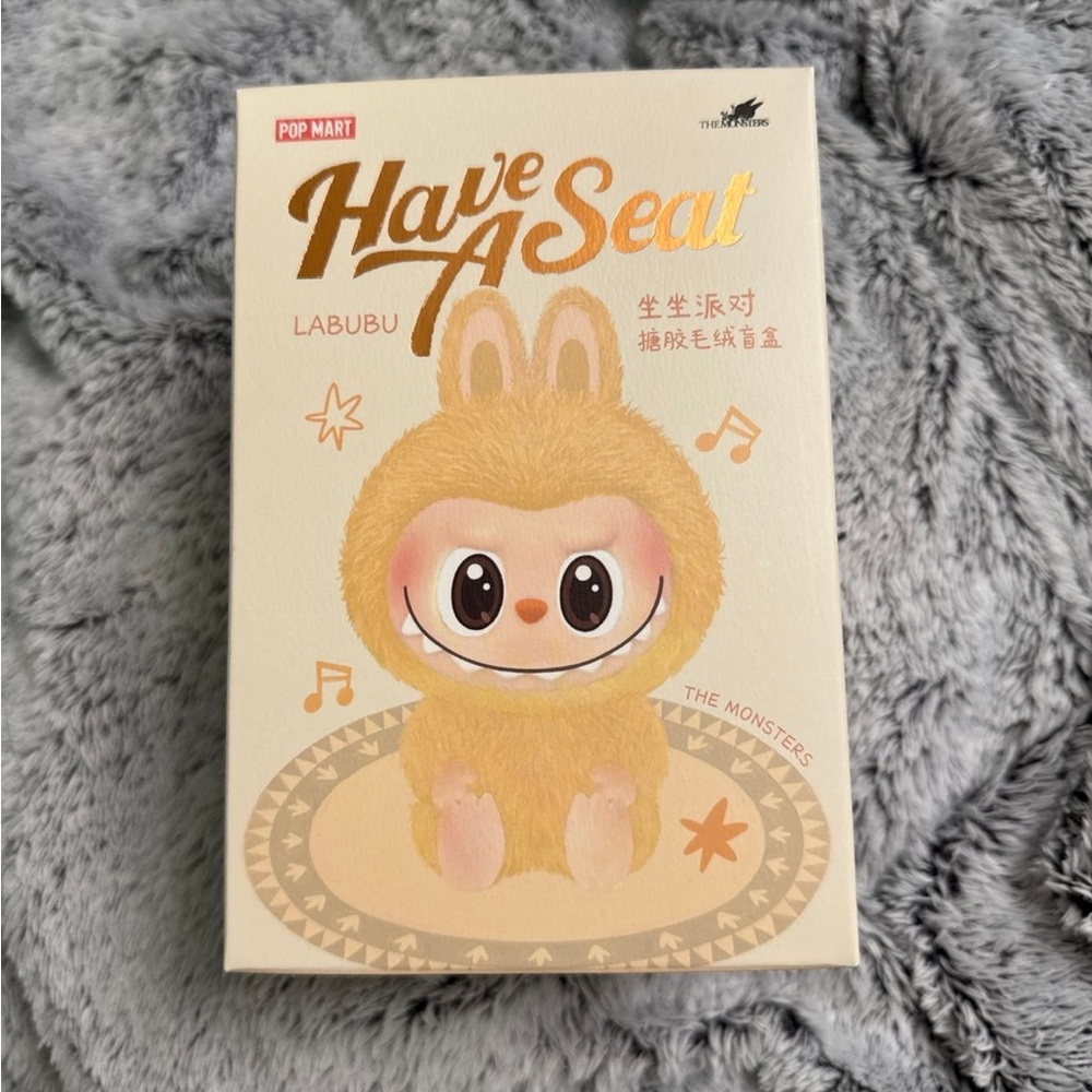 POP MART - NEW 100% Authentic The Monsters/Labubu Have a Seat vinyl blind box